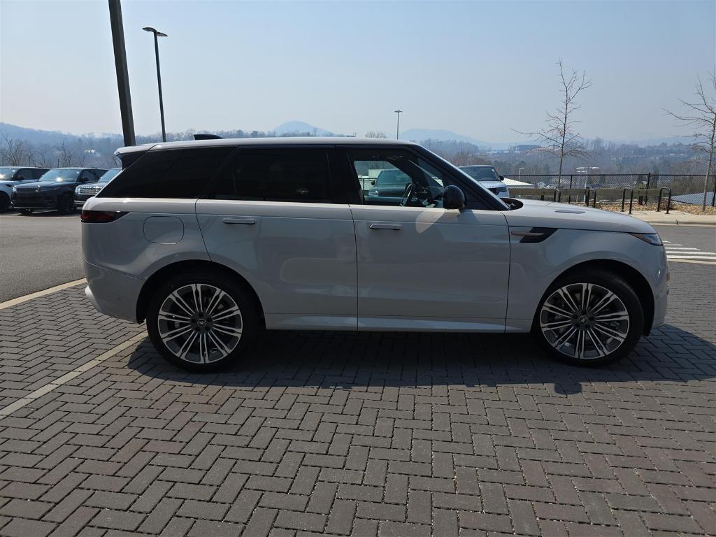 new 2025 Land Rover Range Rover Sport car, priced at $115,565