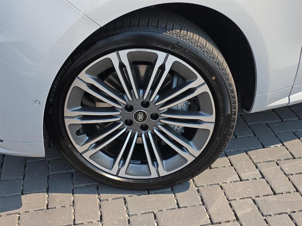 new 2025 Land Rover Range Rover Sport car, priced at $115,565