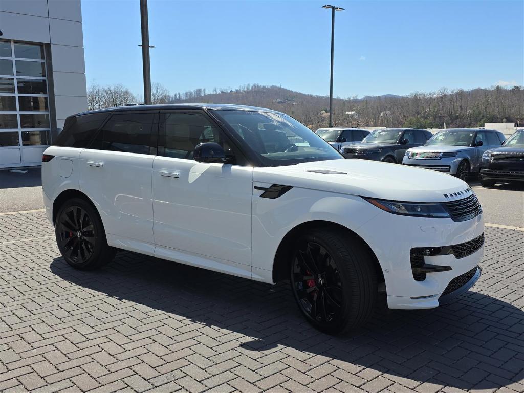 new 2025 Land Rover Range Rover Sport car, priced at $121,325