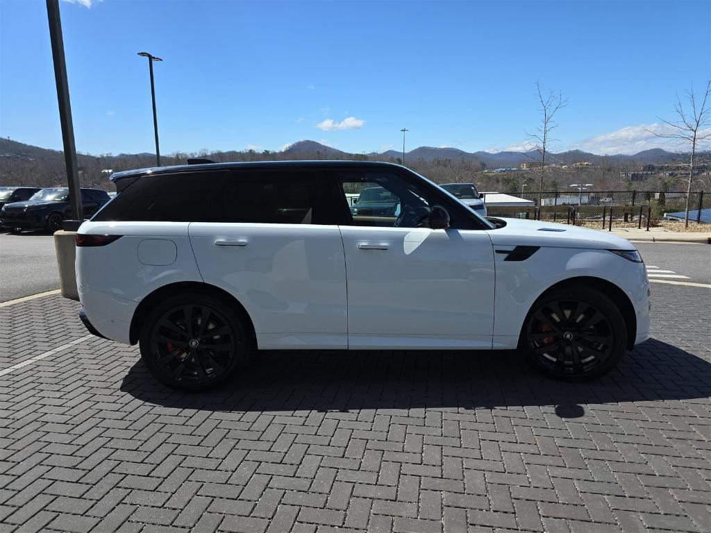 new 2025 Land Rover Range Rover Sport car, priced at $121,325