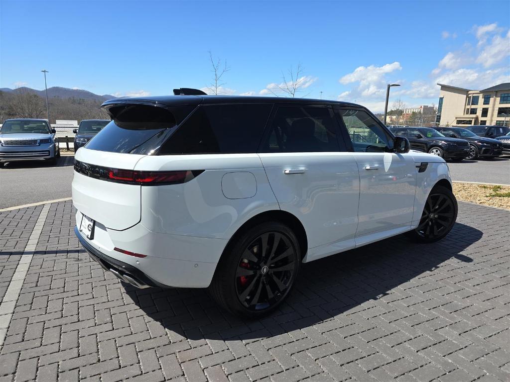 new 2025 Land Rover Range Rover Sport car, priced at $121,325