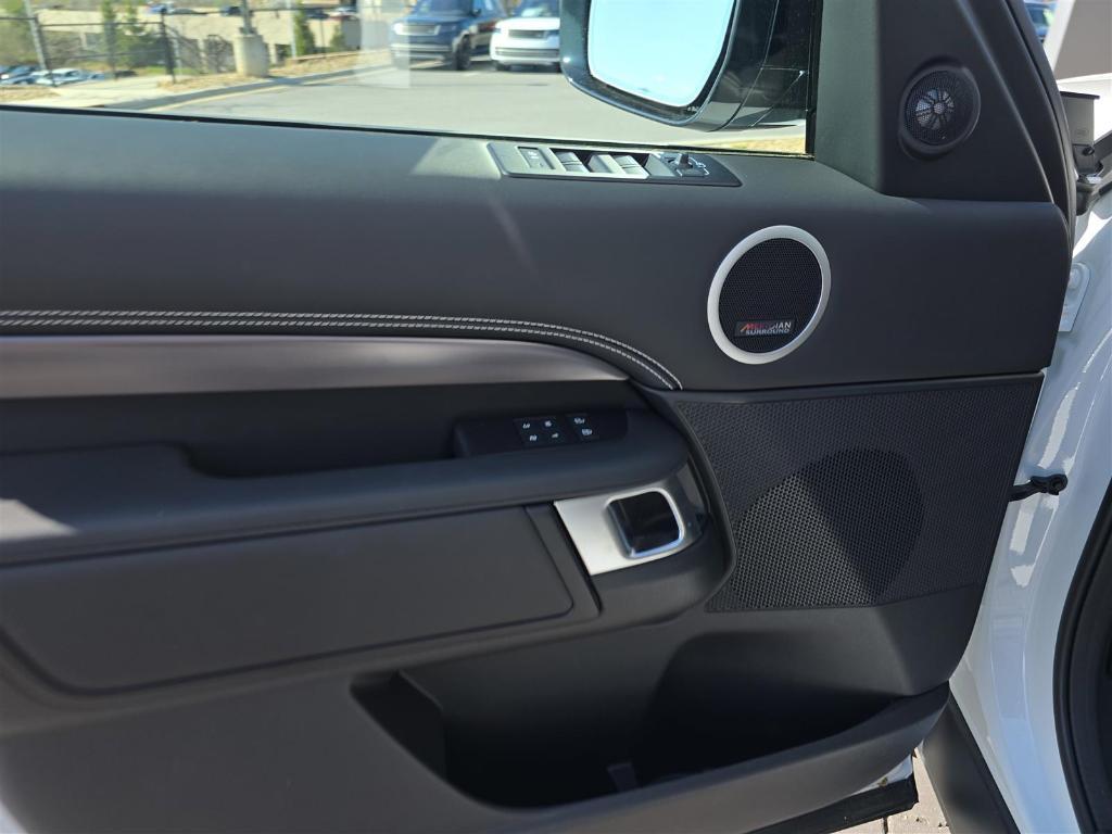 new 2025 Land Rover Discovery car, priced at $86,268