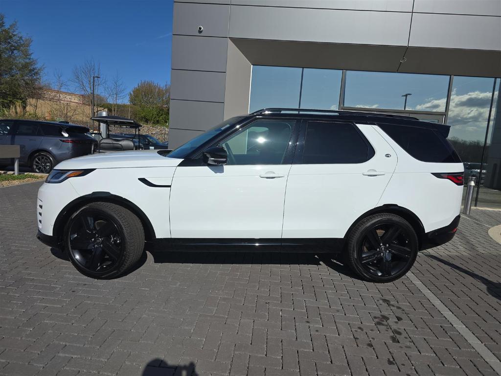new 2025 Land Rover Discovery car, priced at $86,268