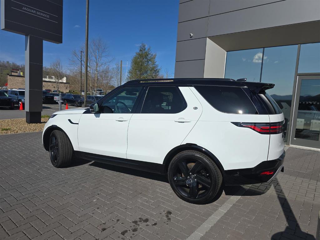 new 2025 Land Rover Discovery car, priced at $86,268