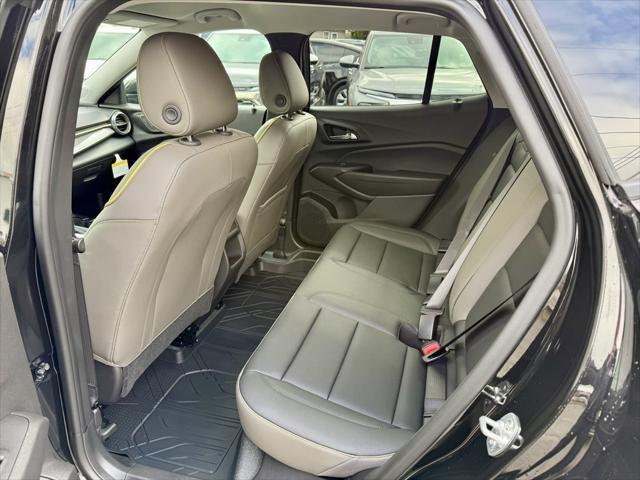 new 2025 Chevrolet Trax car