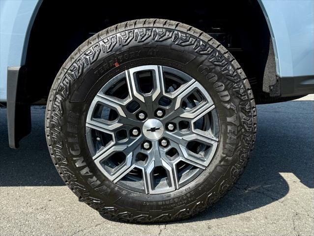 new 2025 Chevrolet Colorado car, priced at $47,915