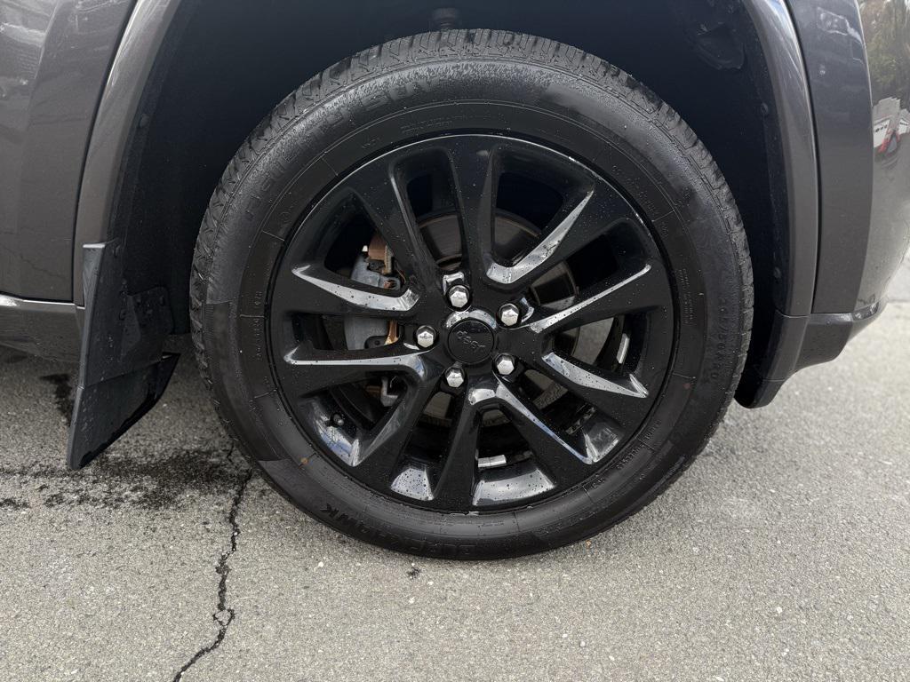 used 2019 Jeep Grand Cherokee car, priced at $17,995