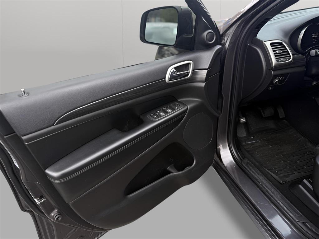 used 2019 Jeep Grand Cherokee car, priced at $16,495