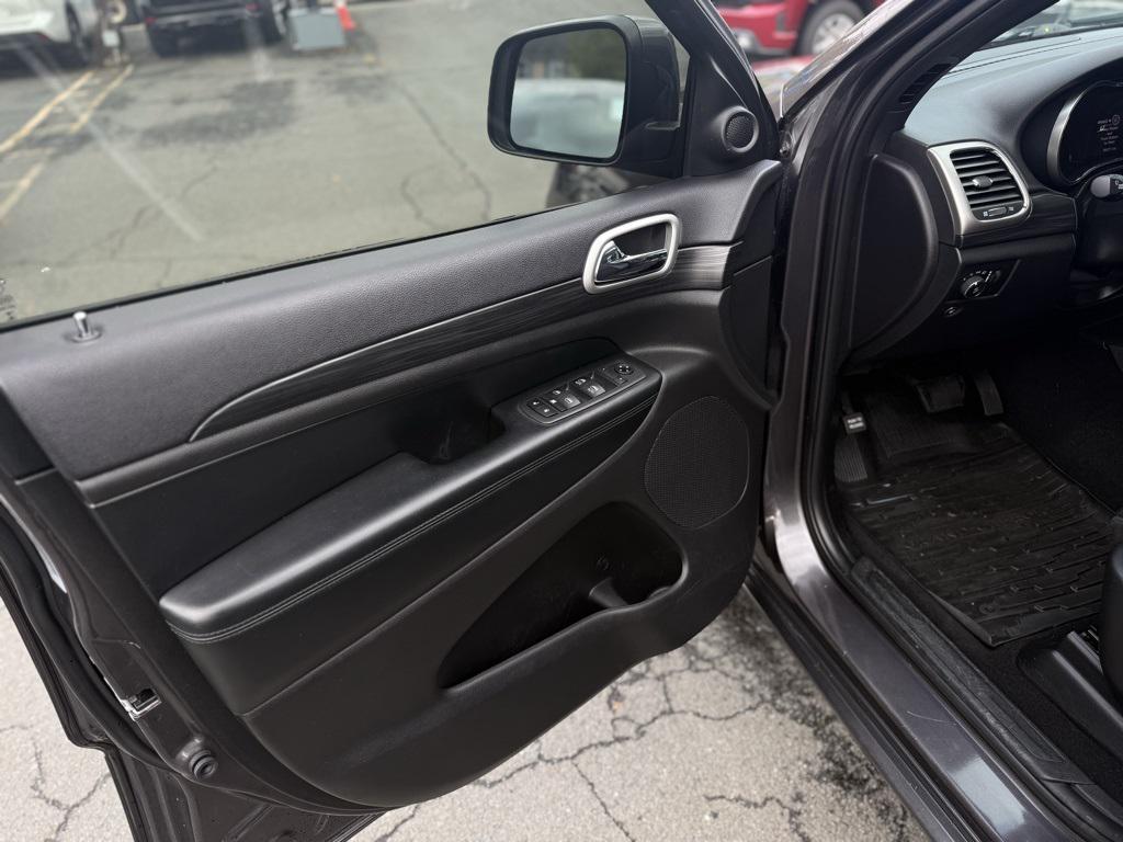 used 2019 Jeep Grand Cherokee car, priced at $17,995