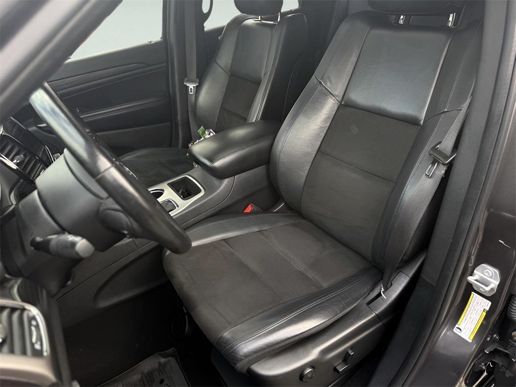 used 2019 Jeep Grand Cherokee car, priced at $16,495