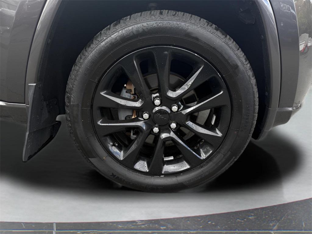 used 2019 Jeep Grand Cherokee car, priced at $16,495