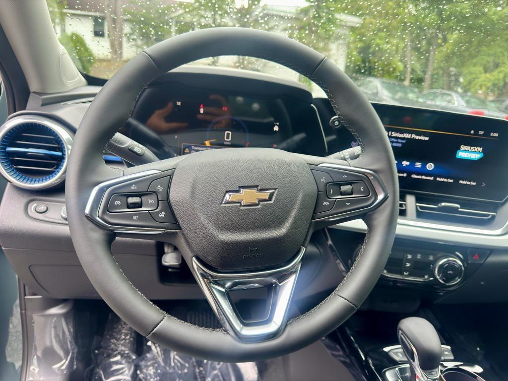 new 2025 Chevrolet Trax car, priced at $24,211