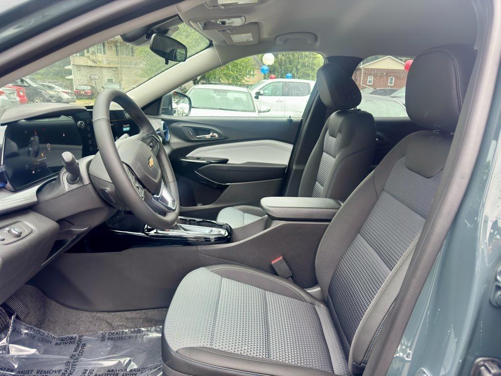 new 2025 Chevrolet Trax car, priced at $24,211