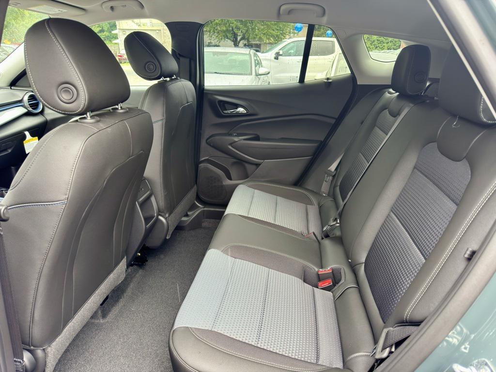 new 2025 Chevrolet Trax car, priced at $24,211