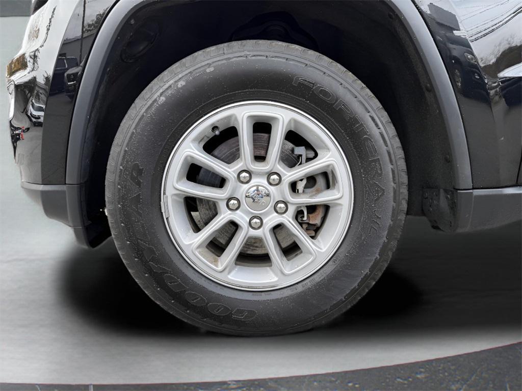 used 2018 Jeep Grand Cherokee car, priced at $17,895