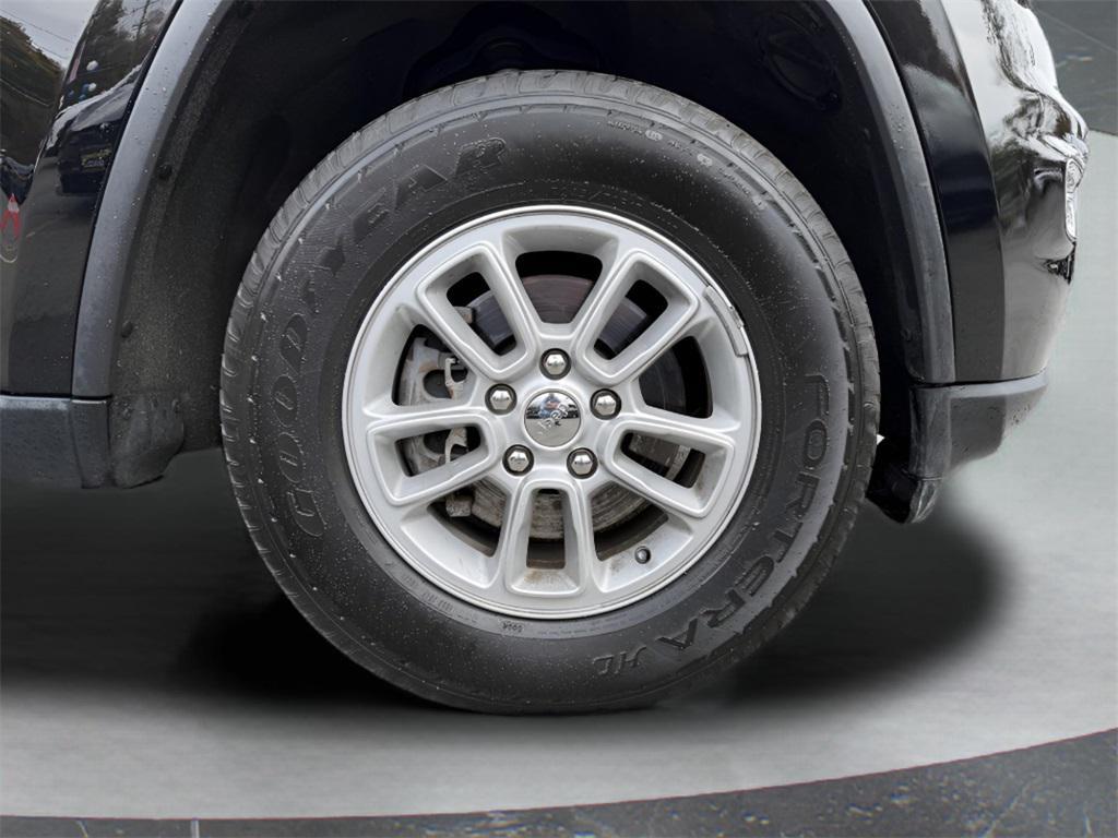 used 2018 Jeep Grand Cherokee car, priced at $17,895