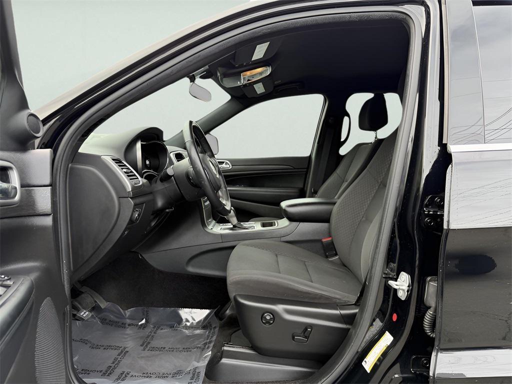 used 2018 Jeep Grand Cherokee car, priced at $17,895