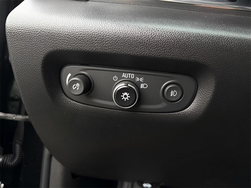 used 2020 Chevrolet Traverse car, priced at $22,495