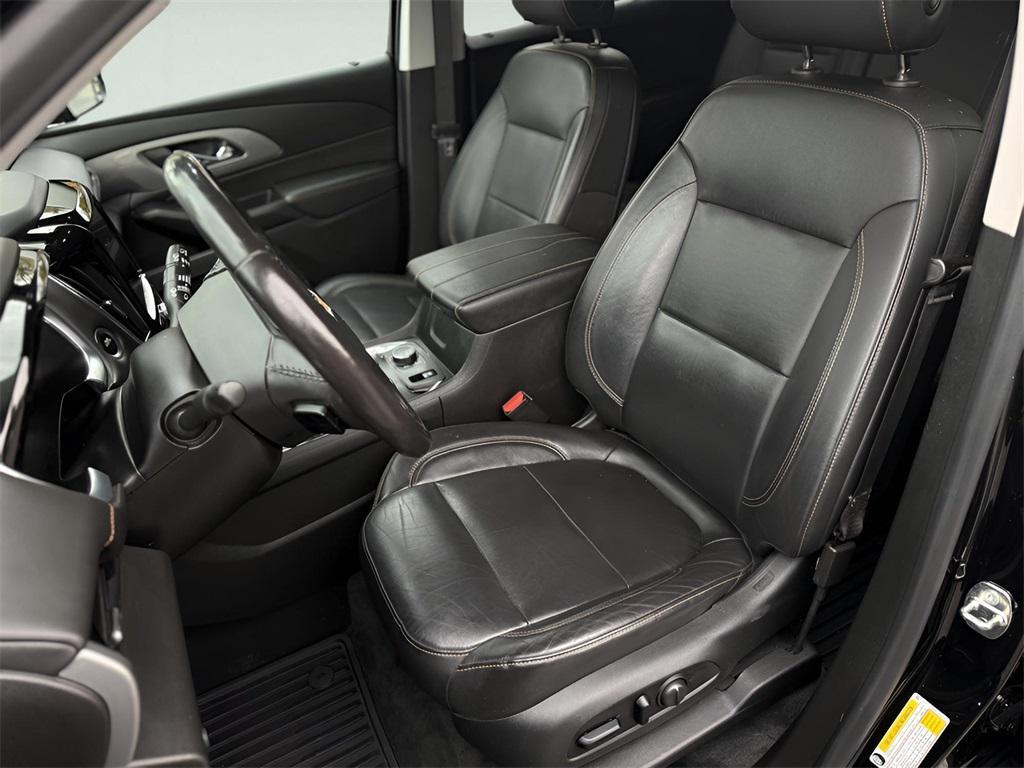 used 2020 Chevrolet Traverse car, priced at $22,495