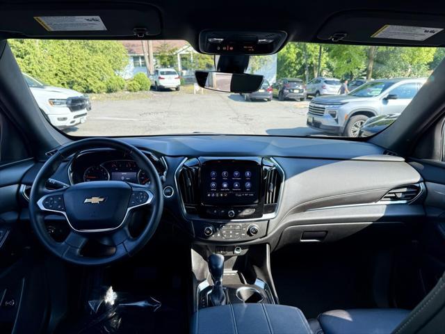 used 2023 Chevrolet Traverse car, priced at $32,795