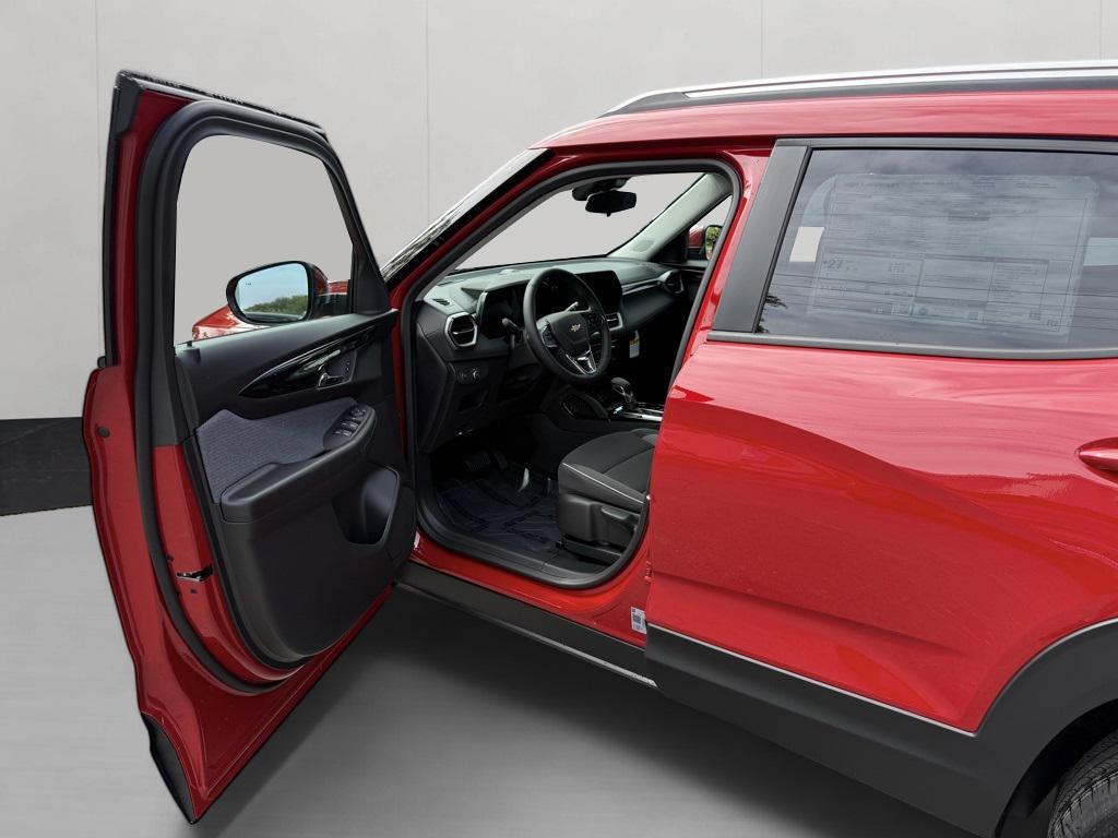 new 2026 Chevrolet TrailBlazer car, priced at $27,340