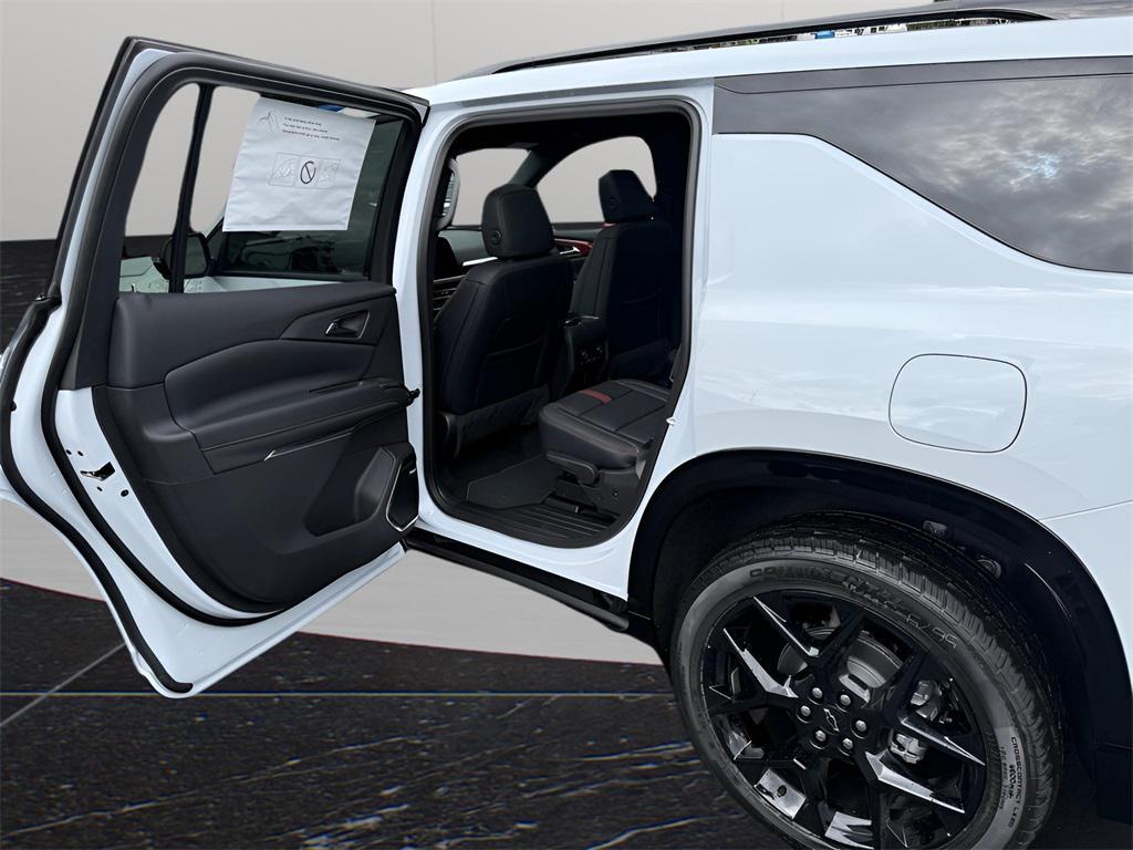 new 2026 Chevrolet Traverse car, priced at $57,490