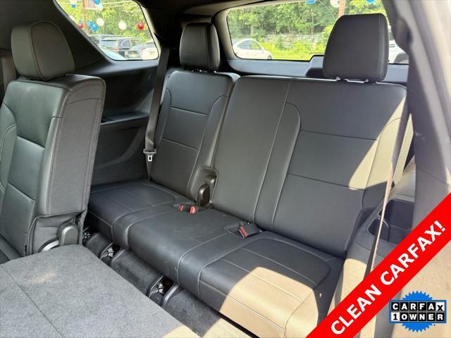 used 2023 Chevrolet Traverse car, priced at $29,995