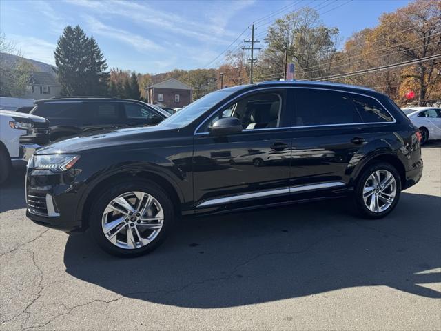 used 2024 Audi Q7 car, priced at $53,995