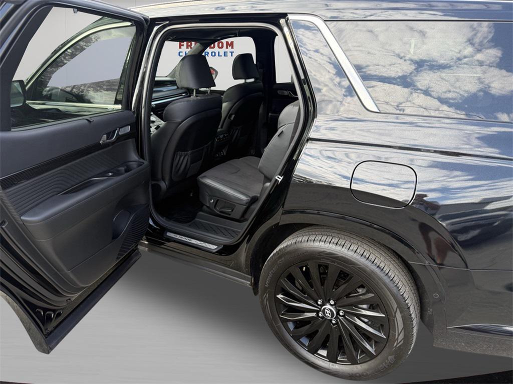 used 2024 Hyundai Palisade car, priced at $43,695