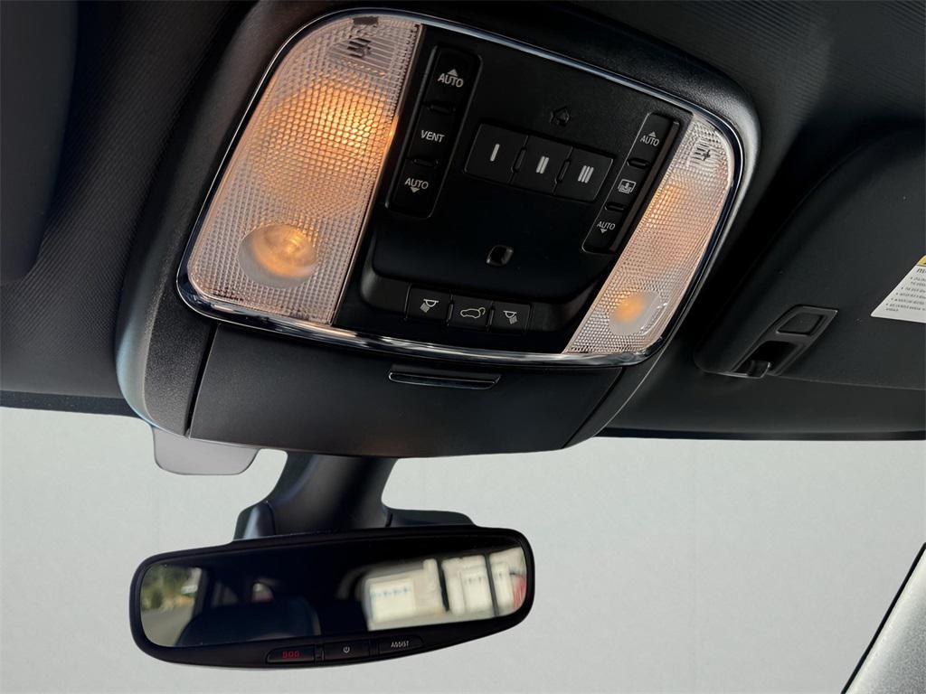 used 2018 Jeep Grand Cherokee car, priced at $17,295