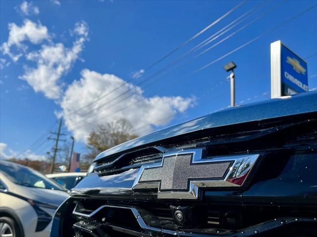 new 2025 Chevrolet Equinox car, priced at $39,875