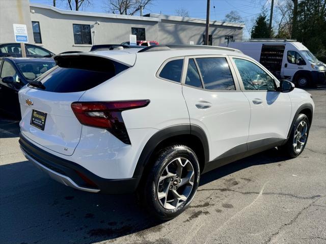 new 2025 Chevrolet Trax car, priced at $23,152