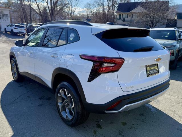 new 2025 Chevrolet Trax car, priced at $23,152