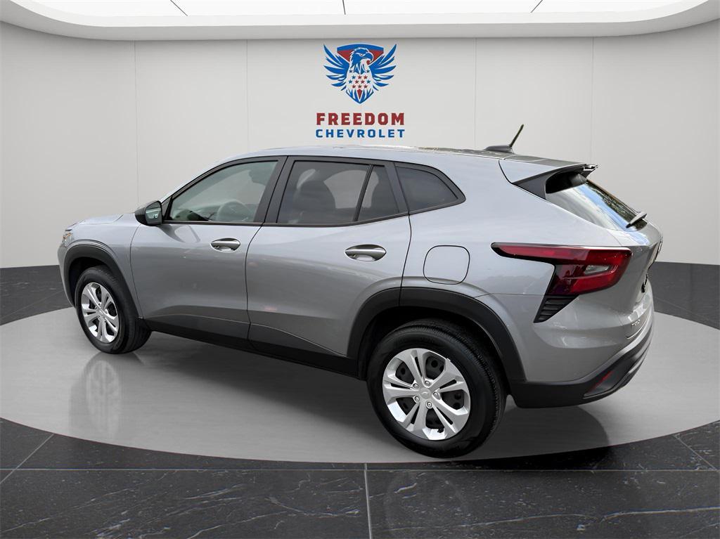 used 2025 Chevrolet Trax car, priced at $19,495