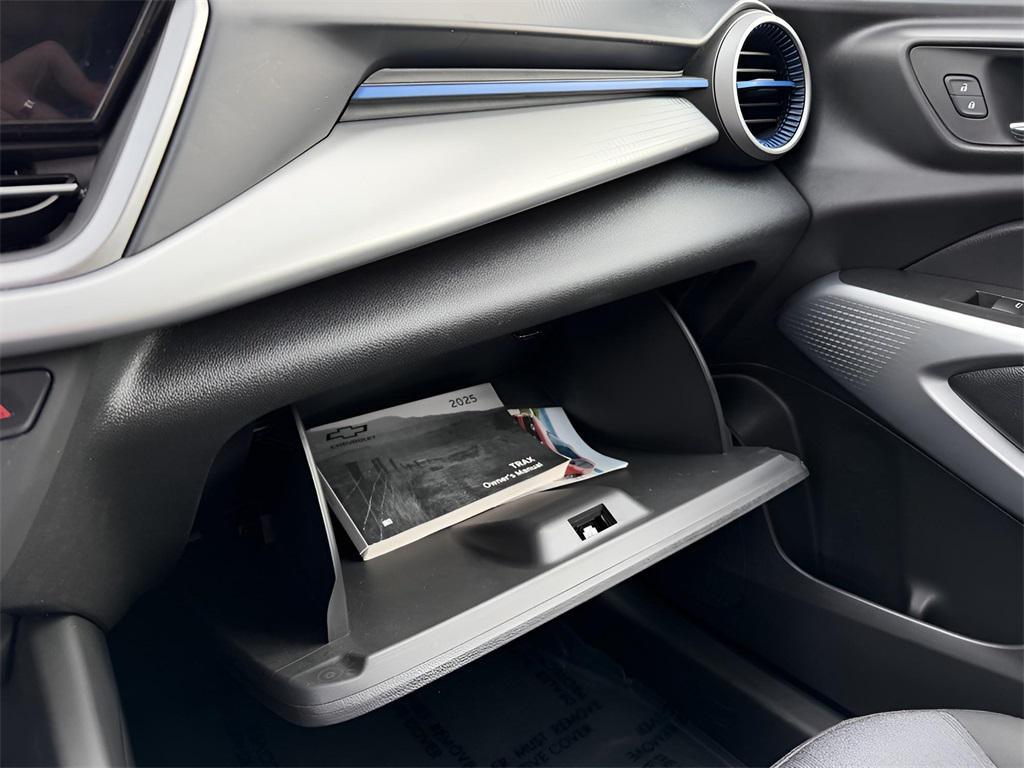 used 2025 Chevrolet Trax car, priced at $19,495