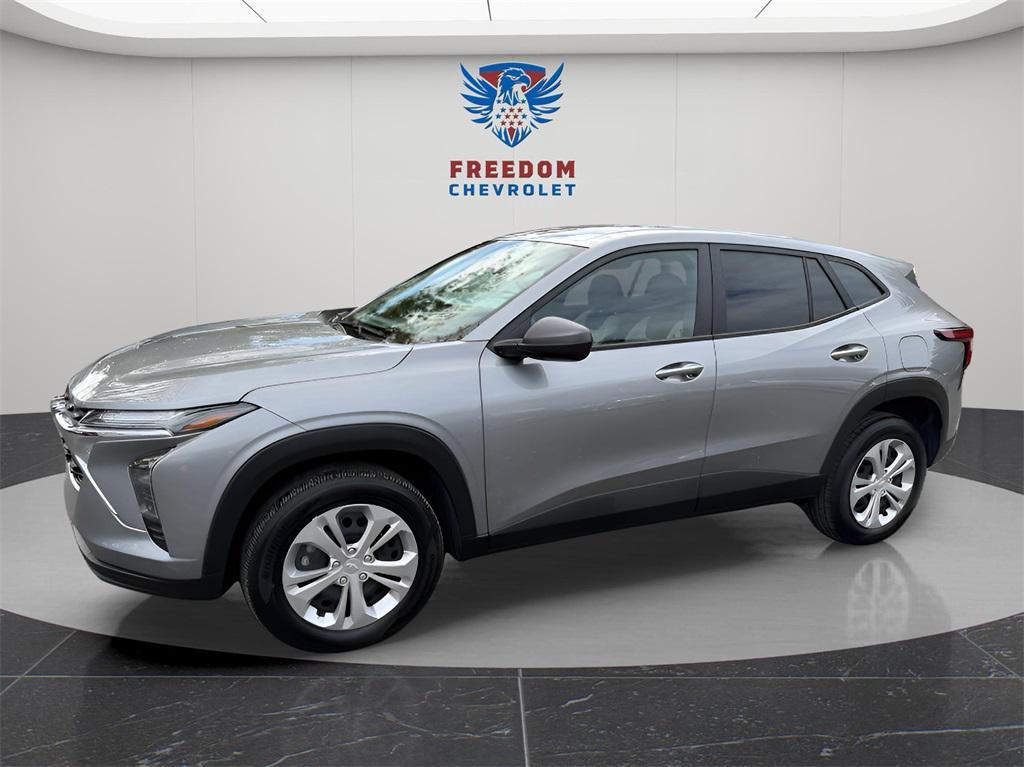 used 2025 Chevrolet Trax car, priced at $19,495