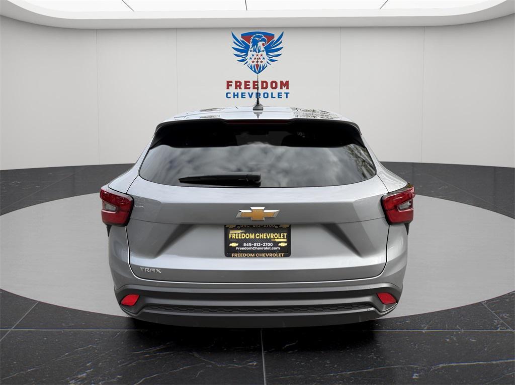 used 2025 Chevrolet Trax car, priced at $19,495