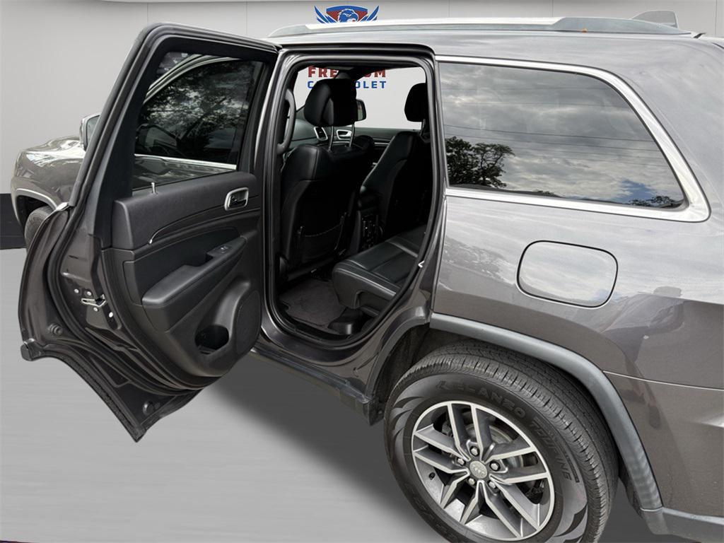 used 2018 Jeep Grand Cherokee car, priced at $15,985