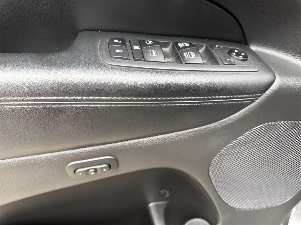 used 2018 Jeep Grand Cherokee car, priced at $15,985