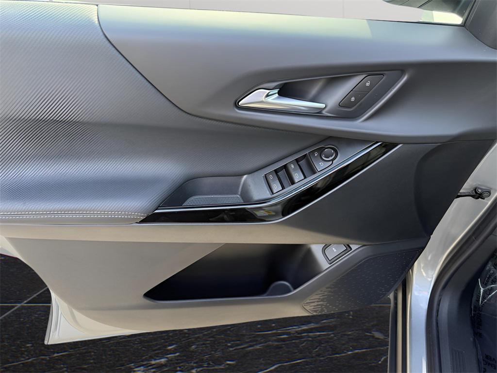 new 2026 Chevrolet Equinox car, priced at $32,277