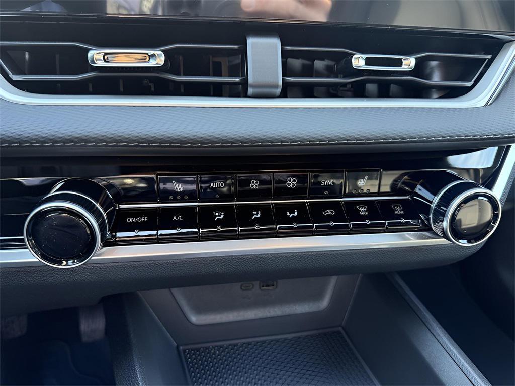 new 2026 Chevrolet Equinox car, priced at $32,277