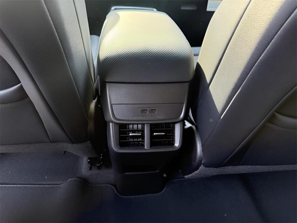 new 2026 Chevrolet Equinox car, priced at $32,277