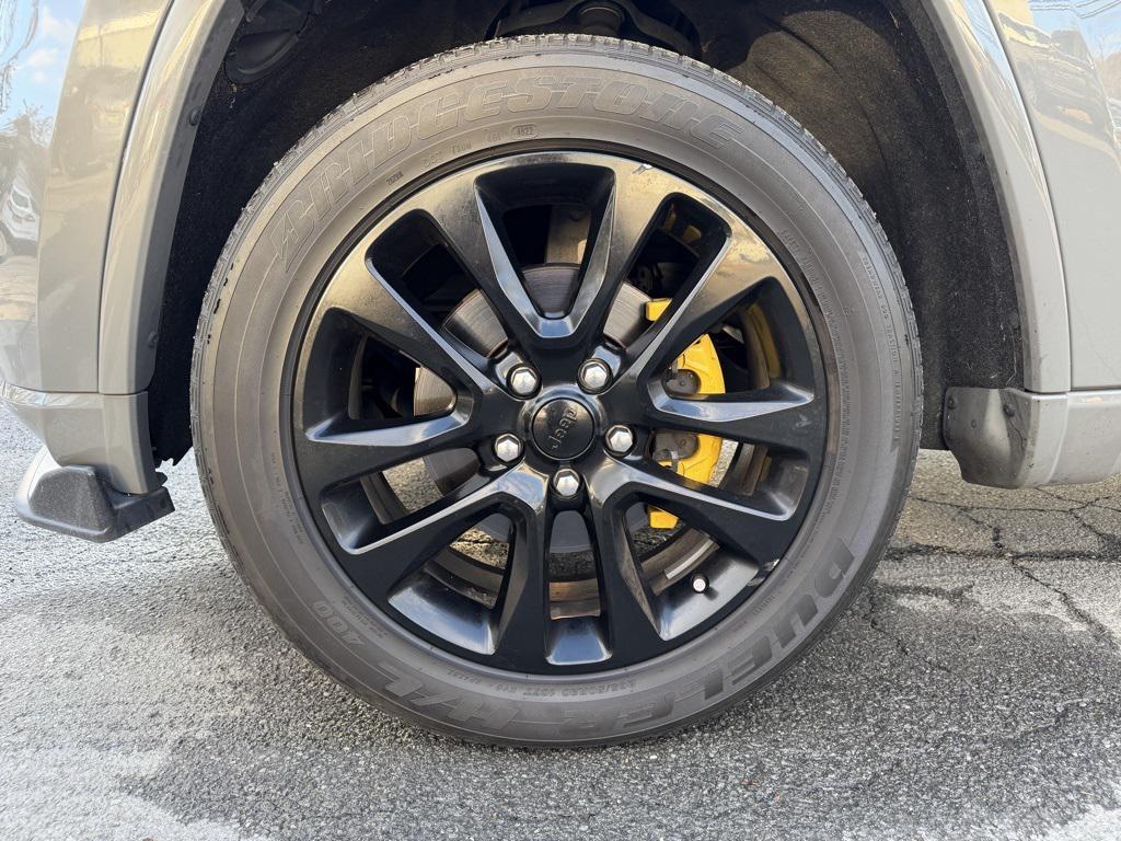 used 2020 Jeep Grand Cherokee car, priced at $21,495