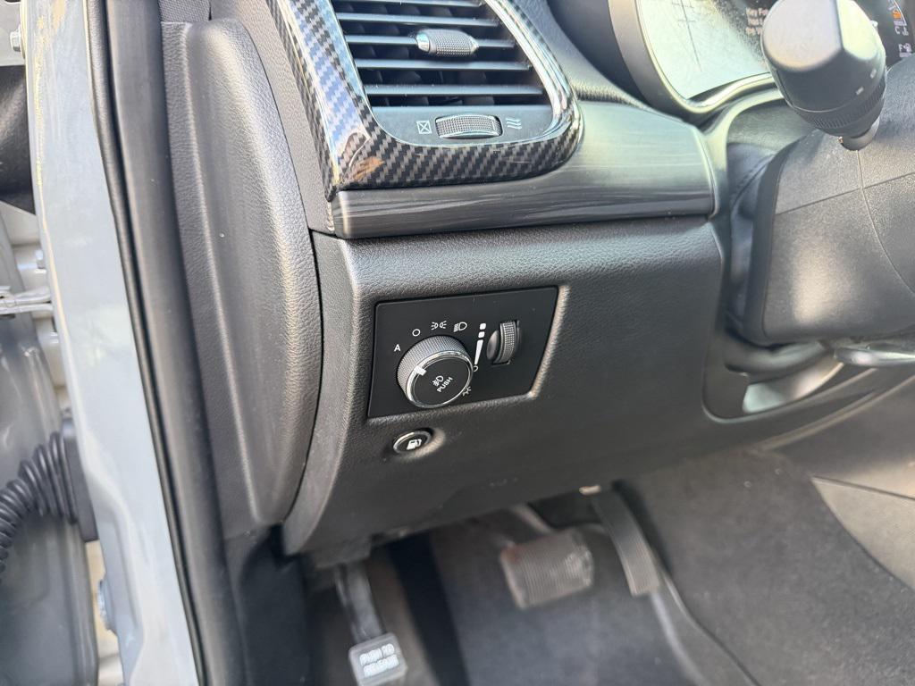 used 2020 Jeep Grand Cherokee car, priced at $21,495