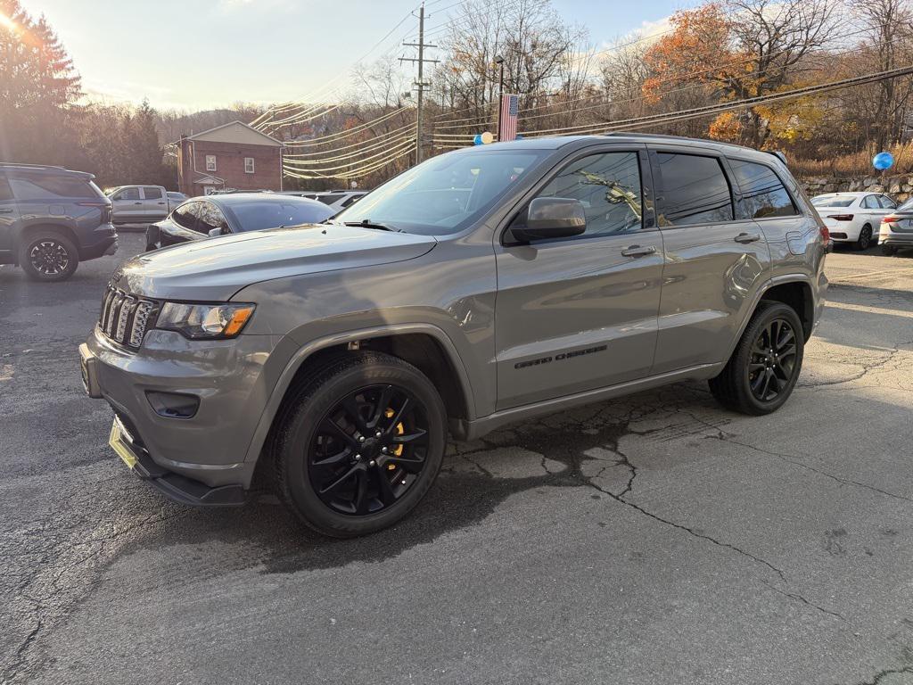 used 2020 Jeep Grand Cherokee car, priced at $21,495
