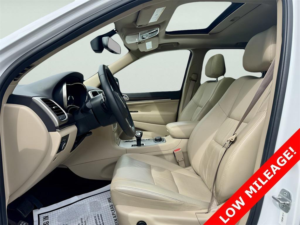 used 2014 Jeep Grand Cherokee car, priced at $14,595