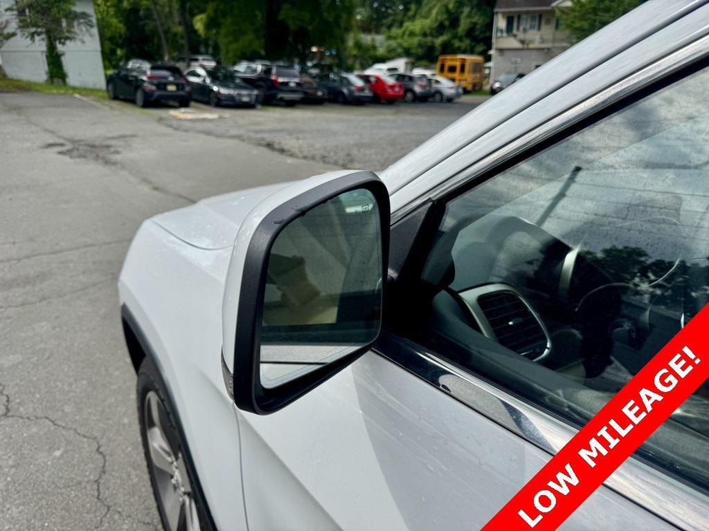 used 2014 Jeep Grand Cherokee car, priced at $14,595