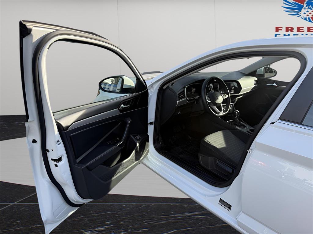 used 2024 Volkswagen Jetta car, priced at $15,795