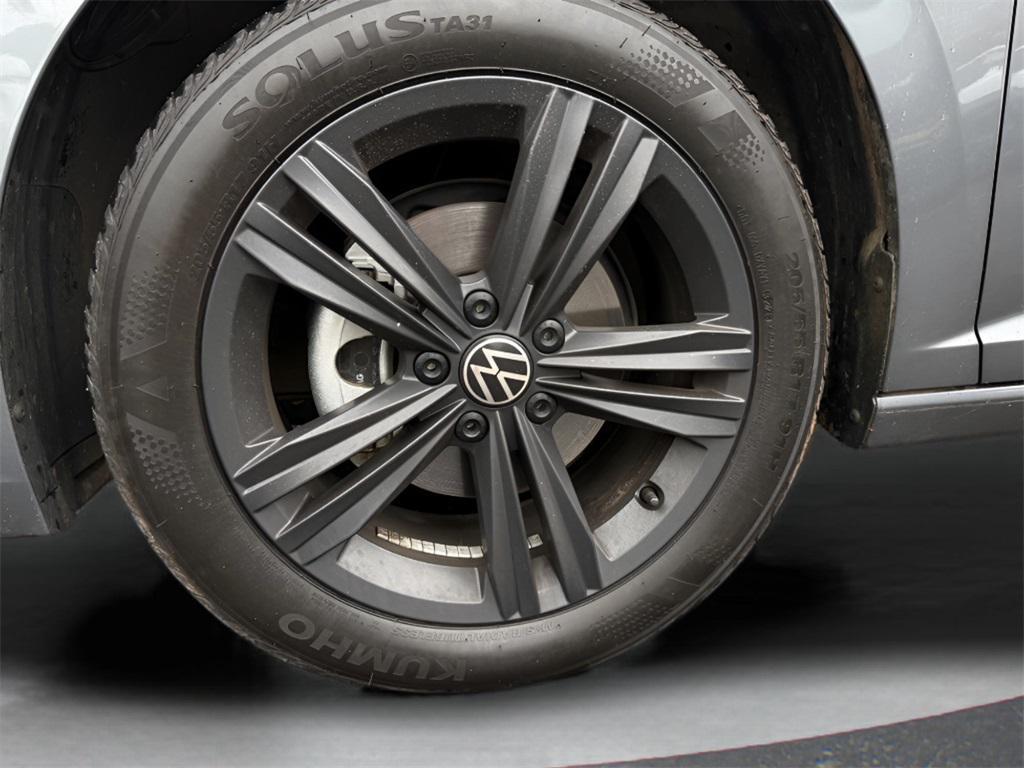 used 2024 Volkswagen Jetta car, priced at $16,295