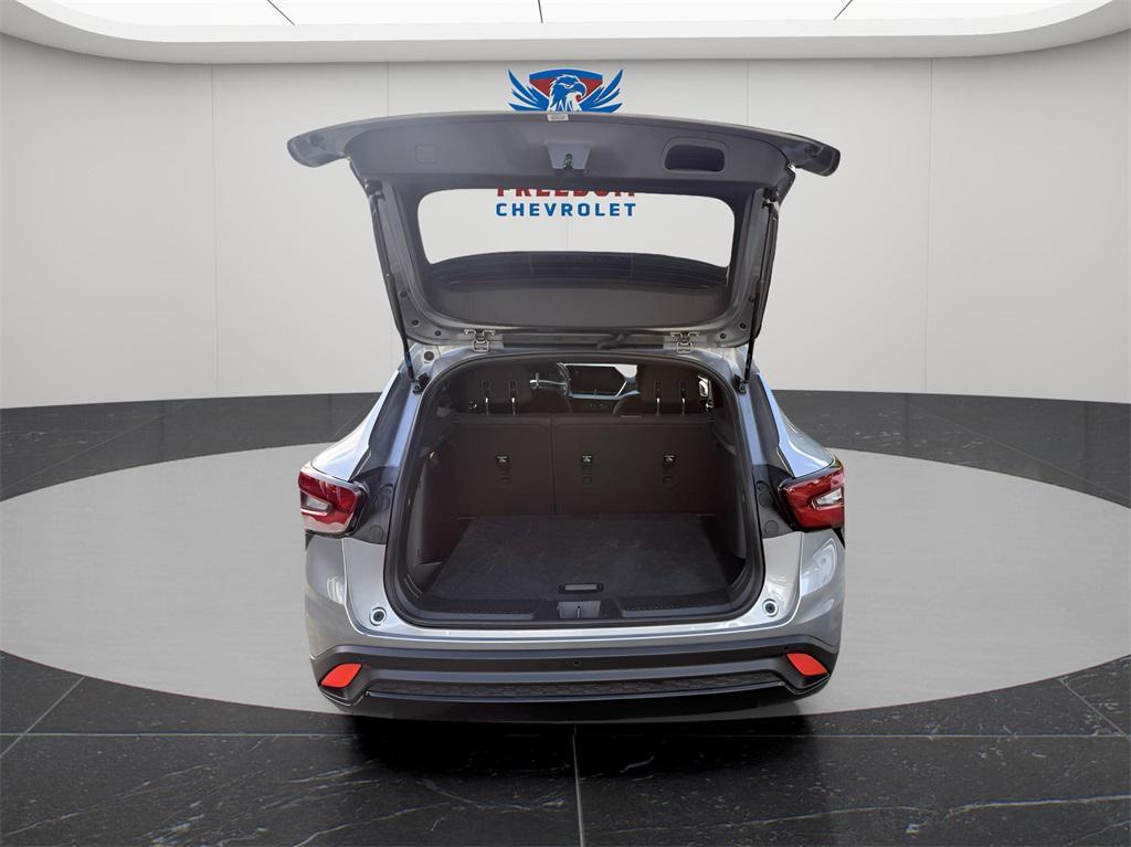 used 2025 Chevrolet Trax car, priced at $20,895